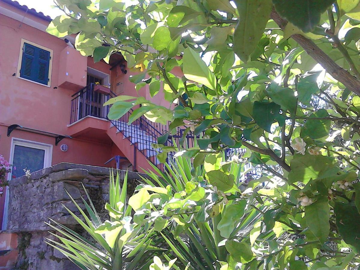 Апартаменты Mare, Monti E...Cinque Terre Специя Экстерьер фото